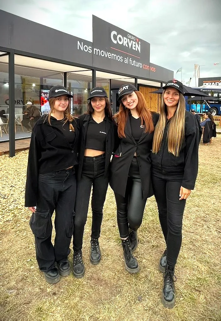 Activación BTL Corven con staff de promotoras Argentina