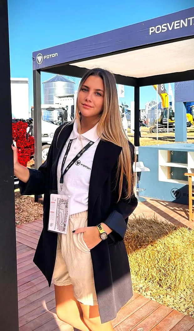 Staff y promotoras para evento Fotón